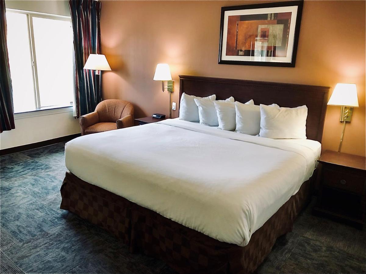 Ramada By Wyndham Spokane Valley Exteriör bild