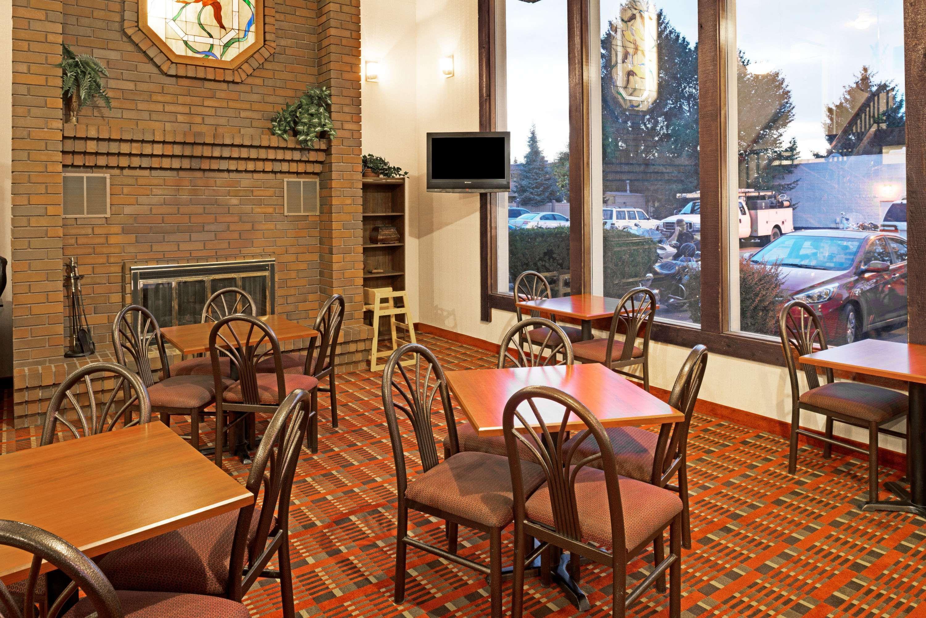 Ramada By Wyndham Spokane Valley Exteriör bild